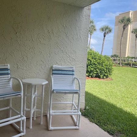 Cute 1Br Condo Directly On Beach Condo New Smyrna Beach Bagian luar foto