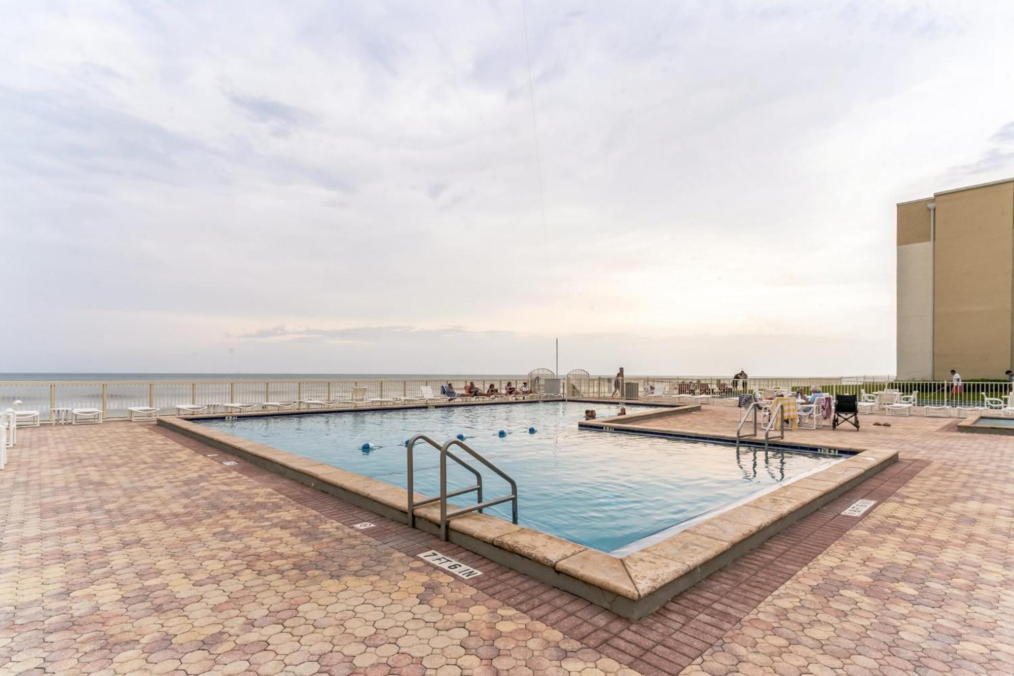 Cute 1Br Condo Directly On Beach Condo New Smyrna Beach Bagian luar foto